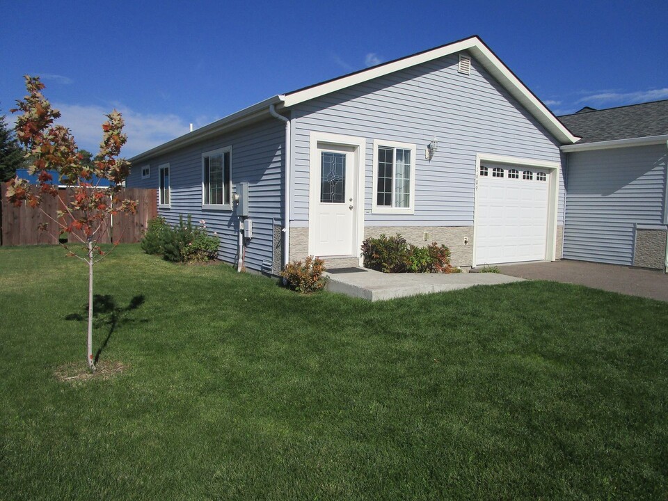 1609 Fran Lou Park Ln in Columbia Falls, MT - Building Photo