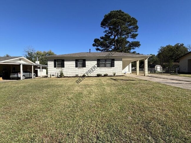 property at 1116 Southeastern Ave