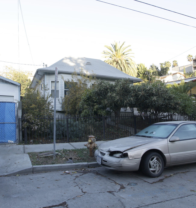 723-725 Imogen Ave in Los Angeles, CA - Building Photo - Building Photo