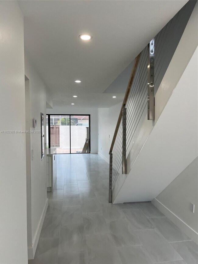 13350 SW 91st Terrace in Miami, FL - Building Photo - Building Photo