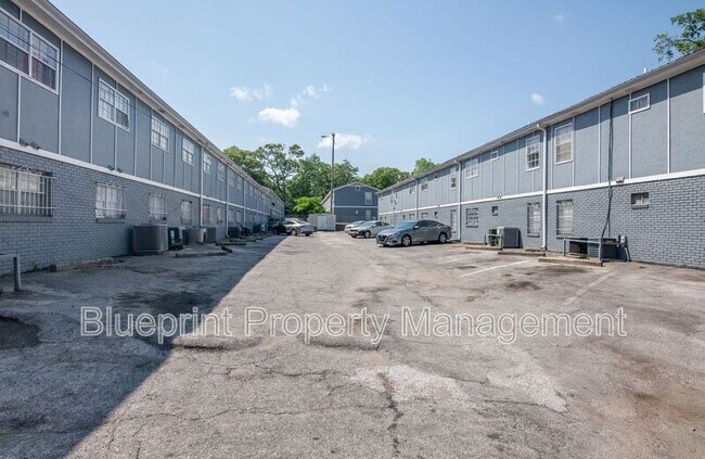 1954 18th Pl N in Birmingham, AL - Building Photo - Building Photo
