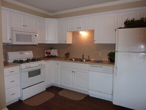 2114 S Birmingham Ct in Tulsa, OK - Building Photo - Building Photo