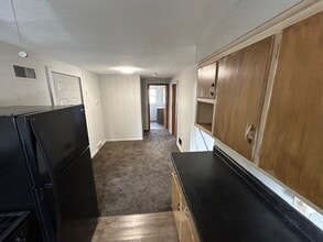 358 Fair Oaks Blvd, Unit Upper Apartment A in South Beloit, IL - Building Photo - Building Photo