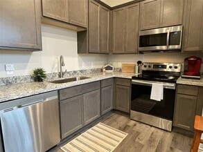 16888 W Ivanhoe St in Montgomery, TX - Building Photo - Building Photo