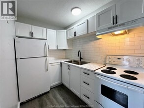 89 Sheldon Ave in Chatham, ON - Building Photo - Building Photo