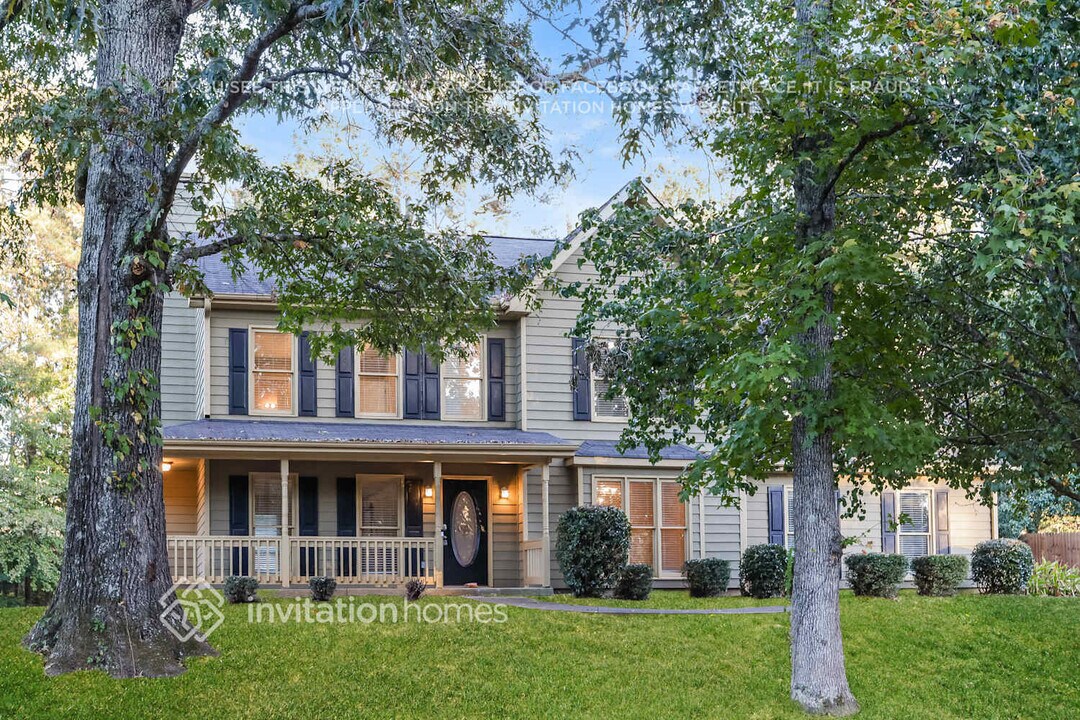 188 Crown Forest Dr in Mcdonough, GA - Foto de edificio