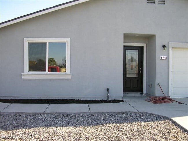 4793 E Harmon Ave in Las Vegas, NV - Building Photo - Building Photo