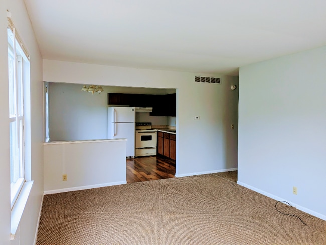 350 N Jefferson St in Zeeland, MI - Building Photo - Building Photo