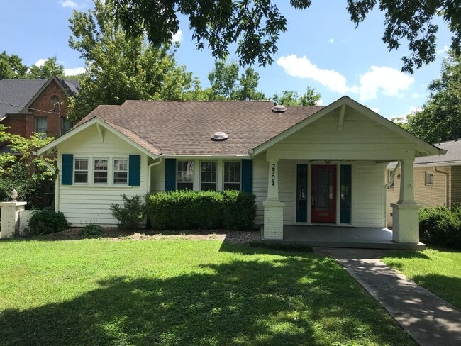 property at 2701 W Linden Ave