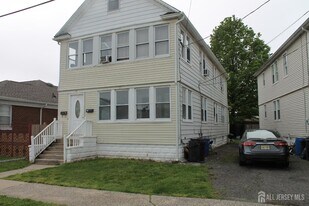67 Edgar St in Carteret, NJ - Building Photo