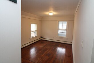 6 Smith Ct in Farmington, NH - Building Photo - Building Photo