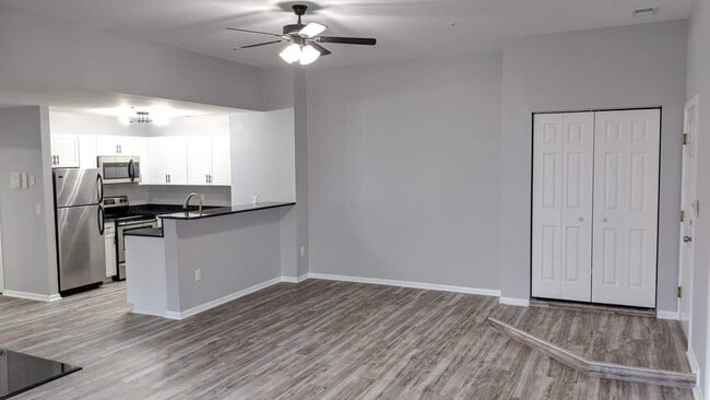 property at 20 Greystone Ct