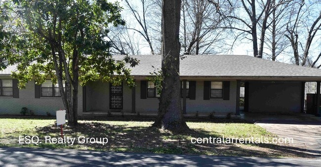 property at 38 Shoshoni Dr