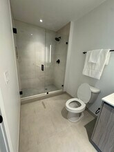 268 NW 31st St, Unit B1 in Miami, FL - Building Photo - Building Photo