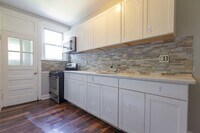 5723 Stewart St photo'