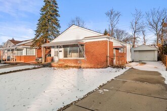 28232 Edward St in Roseville, MI - Foto de edificio - Building Photo