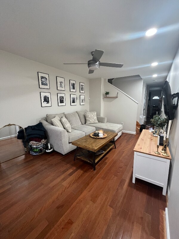 1215 Cooksie St in Baltimore, MD - Foto de edificio - Building Photo