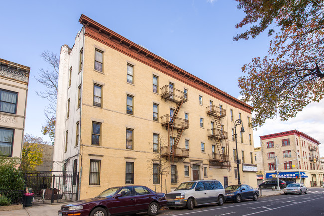 452 Rogers Ave in Brooklyn, NY - Building Photo - Building Photo