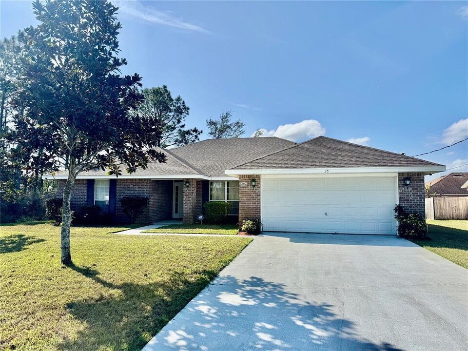 15 Buffalo Plains Ln in Palm Coast, FL - Building Photo