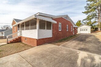 605 W Marshall St in Goldsboro, NC - Building Photo - Building Photo