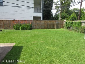 1518 Early Ln in Houston, TX - Building Photo - Building Photo