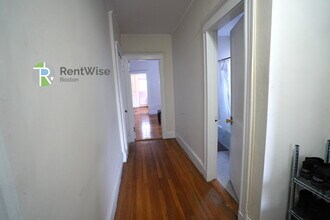 294 Harvard St, Unit 4 in Cambridge, MA - Building Photo - Building Photo