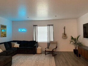 1112 E Hatch Row in Saratoga Springs, UT - Building Photo - Building Photo