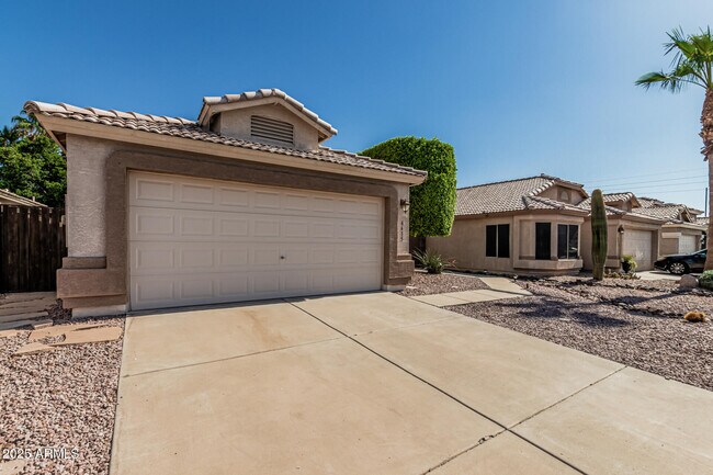 property at 6615 W Saddlehorn Rd
