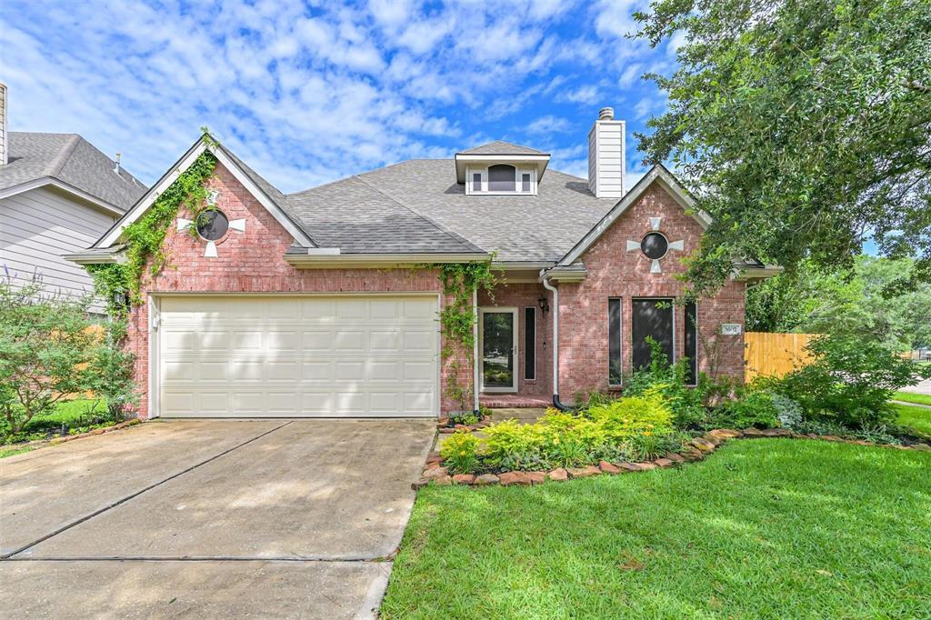 3602 Pine Stream Dr in Pearland, TX - Building Photo