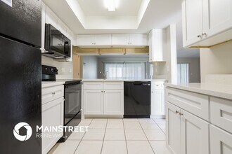 1303 Pine Needle Rd in Venice, FL - Building Photo - Building Photo