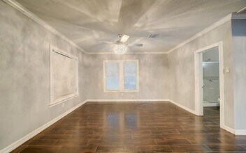 3905 Billingsley St in Houston, TX - Foto de edificio - Building Photo