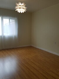 718 Schwerin St photo'