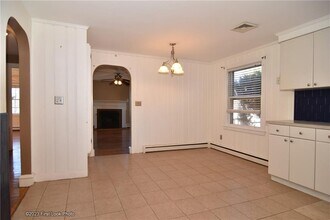 4 Ray St in Coventry, RI - Building Photo - Building Photo