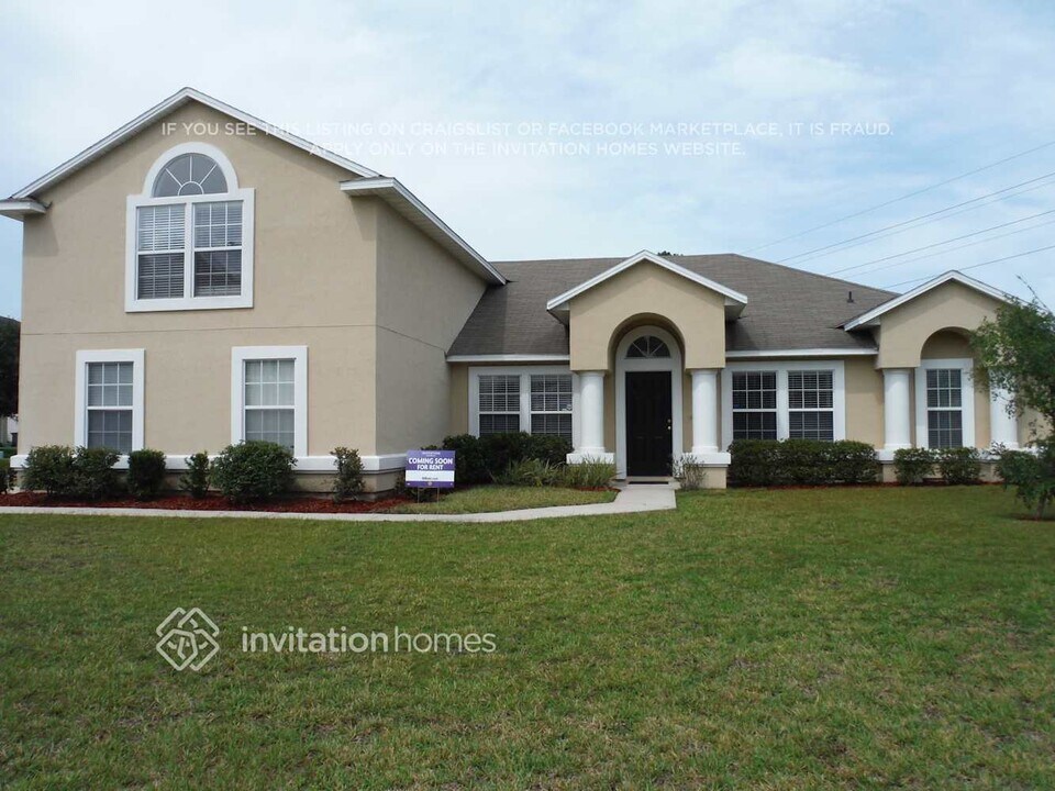 10143 Meadow Point Dr in Jacksonville, FL - Building Photo