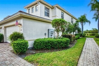 3091 Meandering Way in Ft. Myers, FL - Building Photo - Building Photo