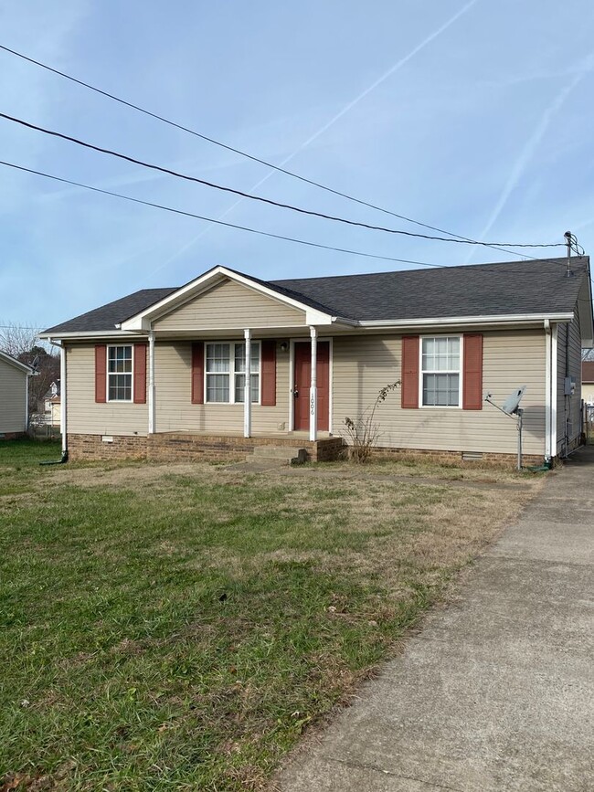 1006 Bush Ave in Oak Grove, KY - Building Photo - Building Photo