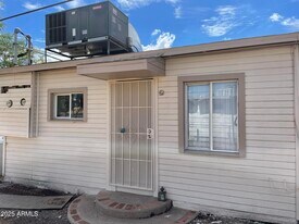 737 S 2nd St in Phoenix, AZ - Building Photo