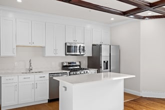 12 Woodford St in Worcester, MA - Building Photo - Building Photo