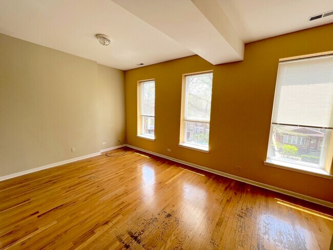 1412 W Flournoy St in Chicago, IL - Building Photo - Building Photo