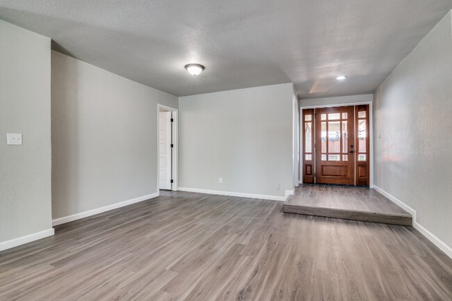1005 Via Balboa in Mesquite, TX - Building Photo - Building Photo