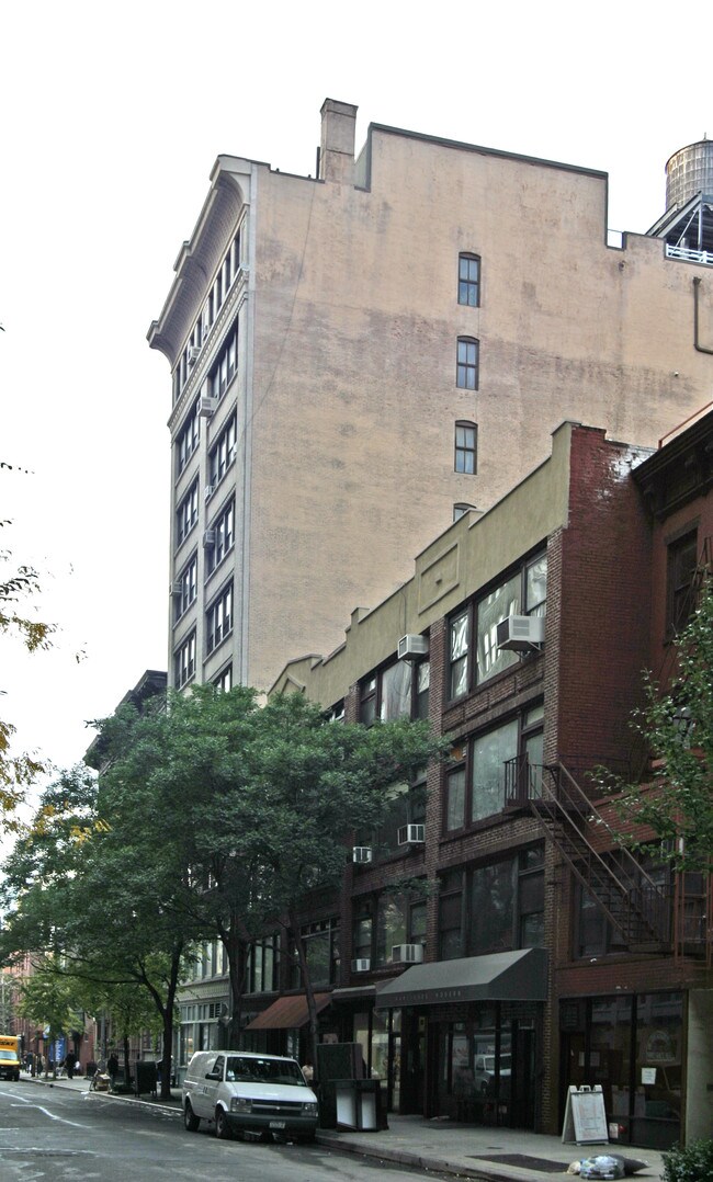 147 W 22nd St in New York, NY - Foto de edificio - Building Photo