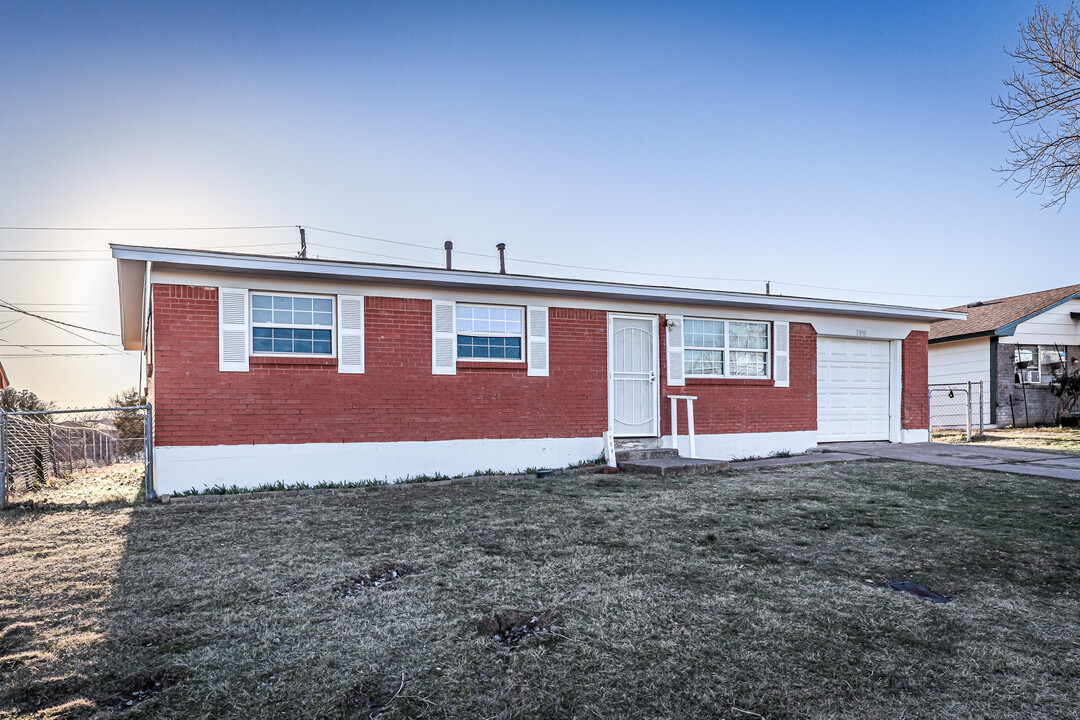 709 SW 45th St in Lawton, OK - Building Photo