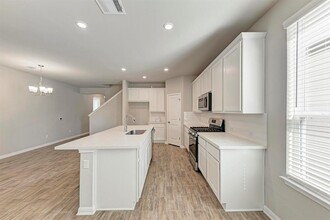 1664 Coral Sunrise Trl in Leander, TX - Foto de edificio - Building Photo
