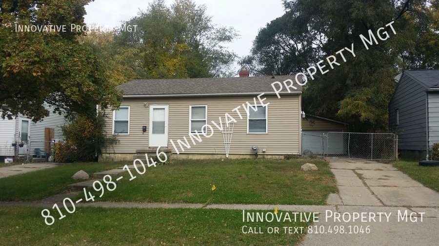 2829 Plainfield Ave in Flint, MI - Building Photo