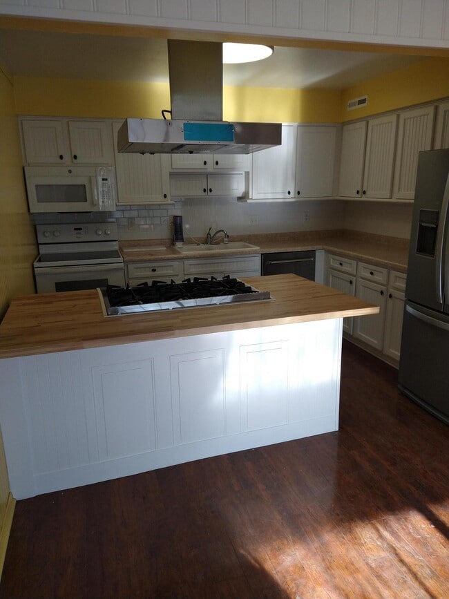 property at 20245 Independence Dr