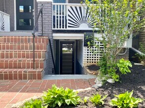 1336 Quincy St NW, Unit 2 in Washington, DC - Foto de edificio - Building Photo
