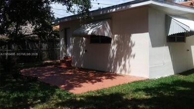 3920 NW 59th Ave in Virginia Gardens, FL - Building Photo - Building Photo