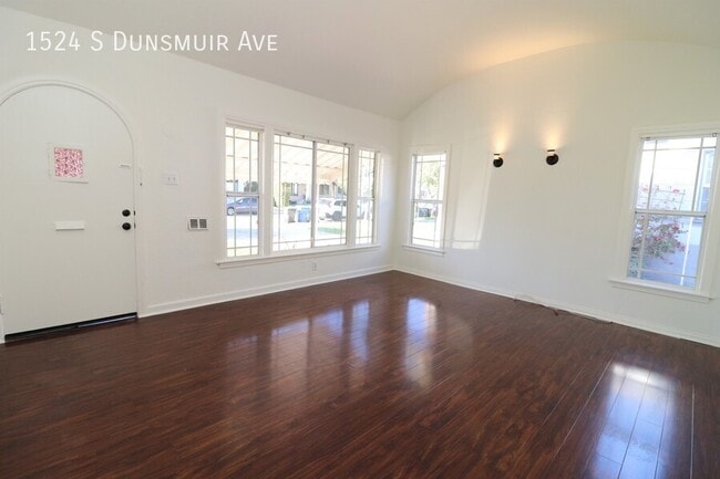 1524 S Dunsmuir Ave in Los Angeles, CA - Building Photo - Building Photo