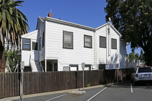 1914 L St in Sacramento, CA - Building Photo - Building Photo