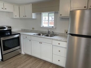 9876 NC-705 in Eagle Springs, NC - Building Photo - Building Photo